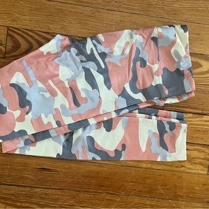 Koral Camo Lustrous Leggings